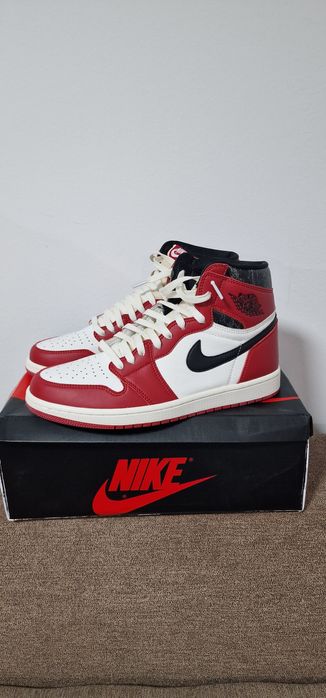 Air Jordan 1 High Chicago Lost and Found