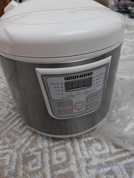 Мультиварка Redmond m-30