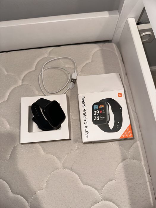 Продаю почти новый Redmi watch 3 active