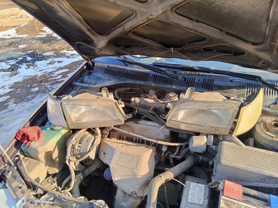 Продам фары Карина е пара