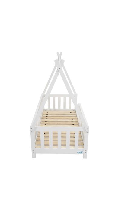 Vand patut tip casuta pentru copil