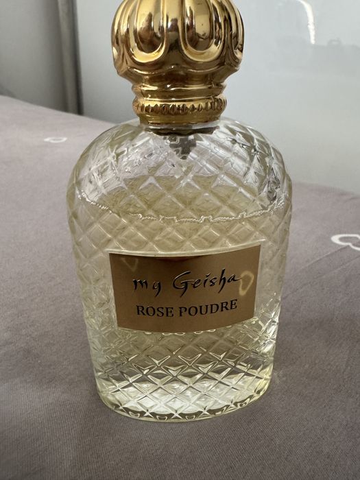 Parfum my geisha foarte putin folosit