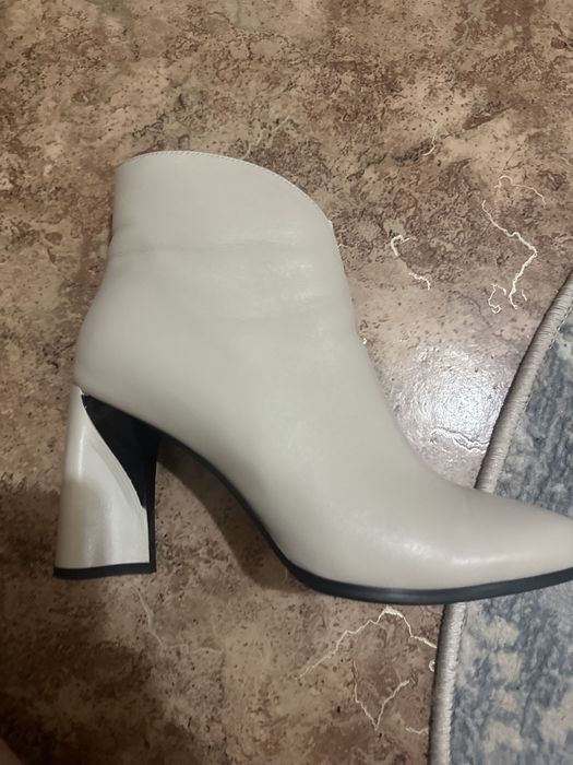 Кожаные ботильоны