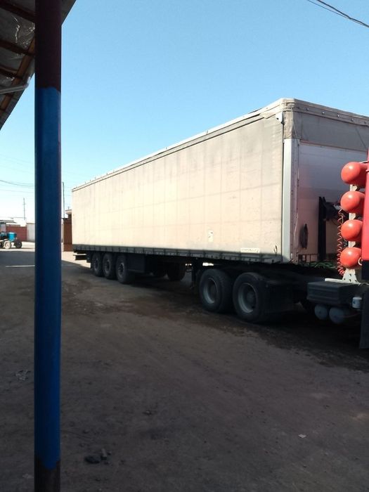 HOWO тягач 2007.schwarsmuller 2015