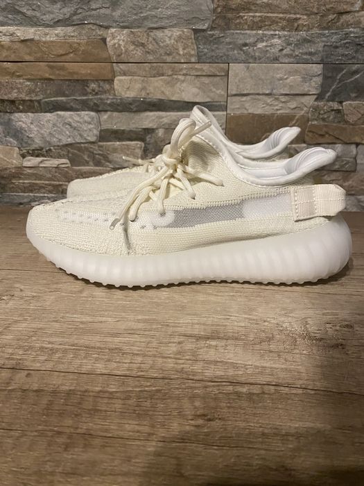 Adidasi Yeezy 350 Albi 38