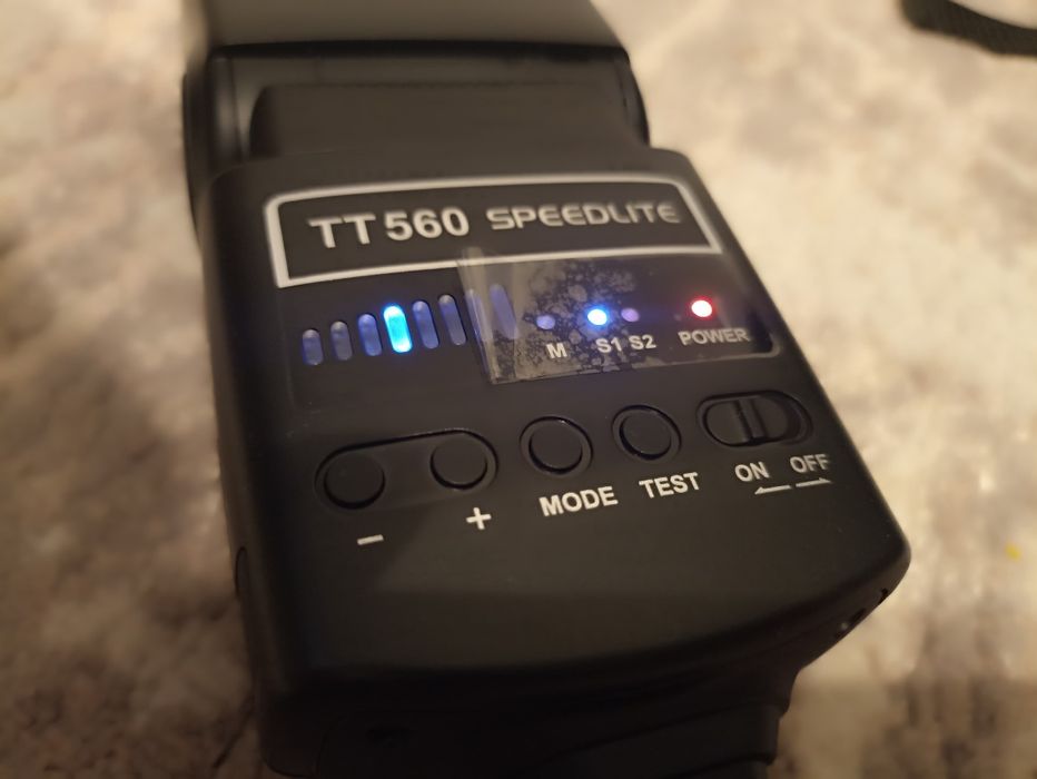 Blitz Universal Neewer TT560