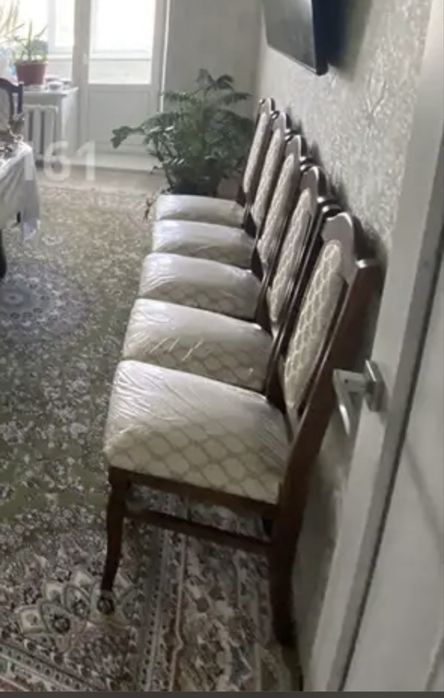 Продам стол и стулья