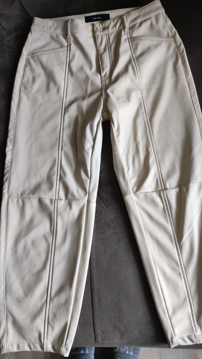 Кожен панталон бежов цвят