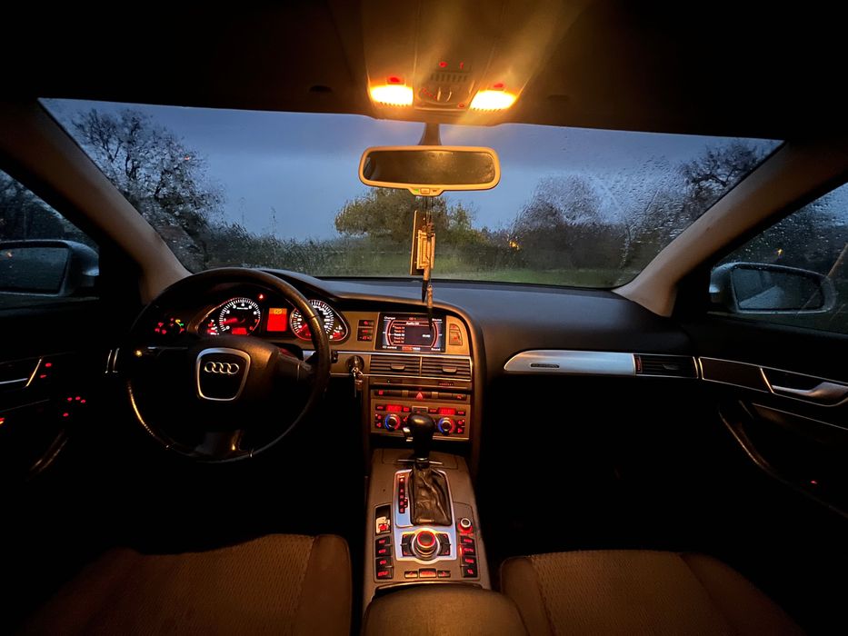 Audi A6, бензин, 3.2 V6, 255 к.с..