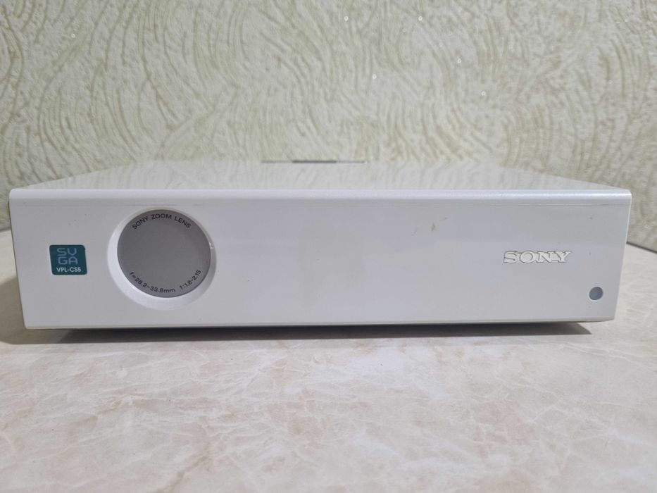 Proektor Sony VPL-CS5 JAPAN