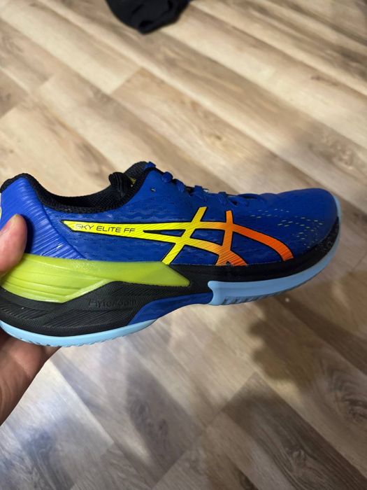 Кроссовки Asics Sky Elite для волейбола