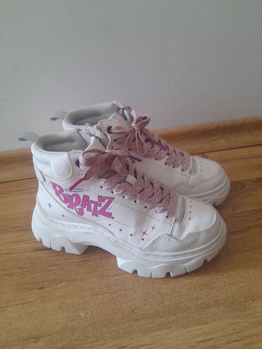 маратонки от колаборацията BRATZ x Zara размер 33