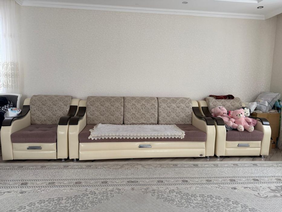 два кресла и диван