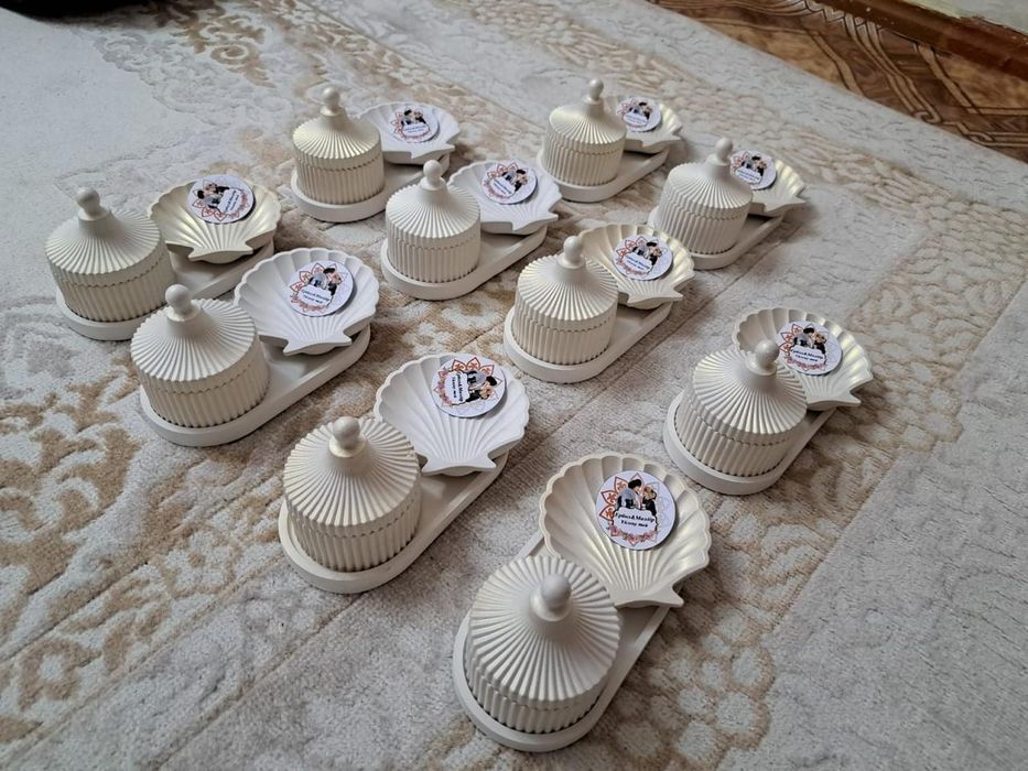 Шкатулки, той табақтар, Бонбоньерки