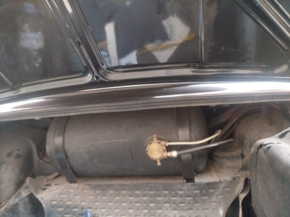 Vaz 2107  sotiladi 2012 yil