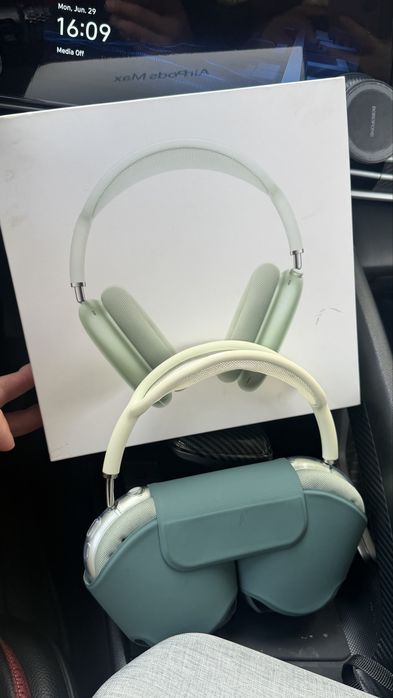 Air Pods Max в хорошем состояний