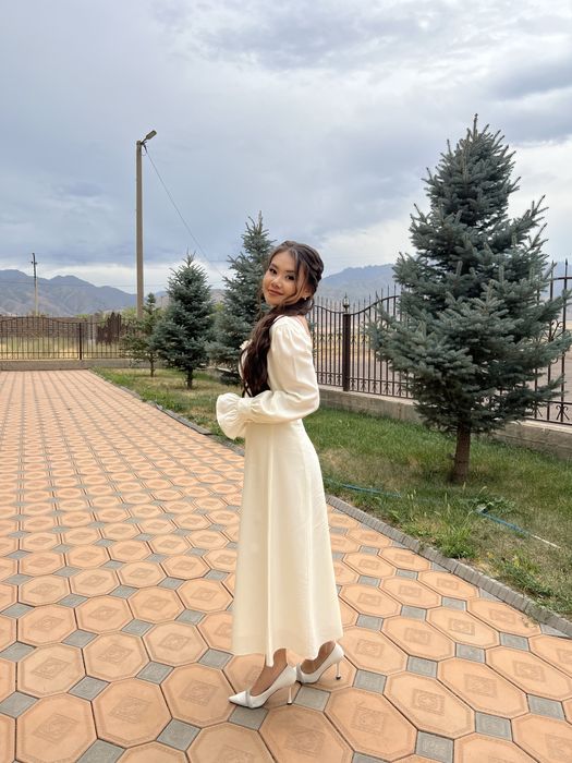 Платье Lichi, S подойдет на М