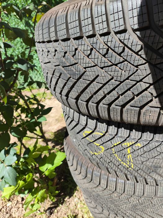 Anvelope Pirelli Cinturato Winter 2  225 55 18, 102V, DOT 2024