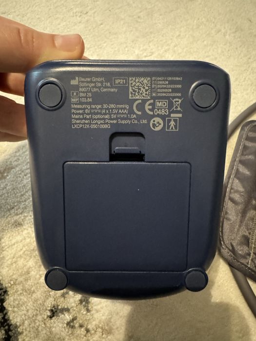 Vând tensiometru Beurer BM 25, cu port USB-C, manseta pentru 22-42 cm