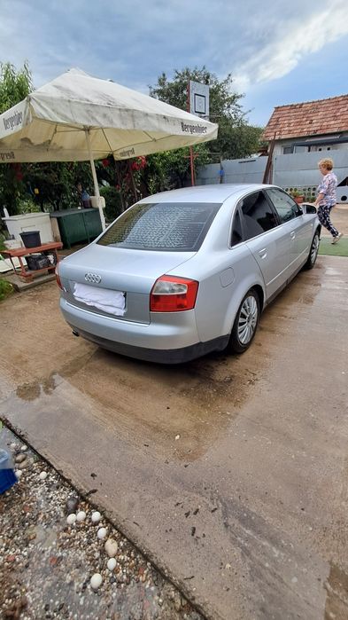 Vând Audi A4. 2004