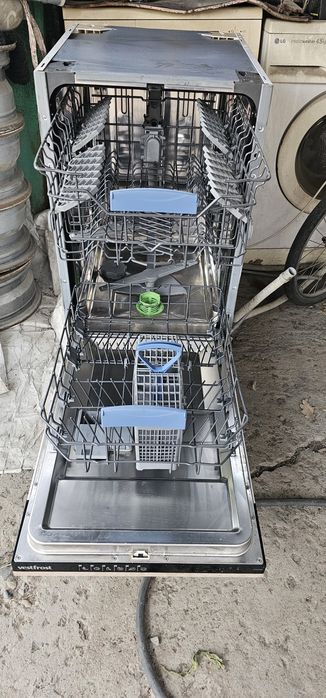 Продам посудомоечную машинку