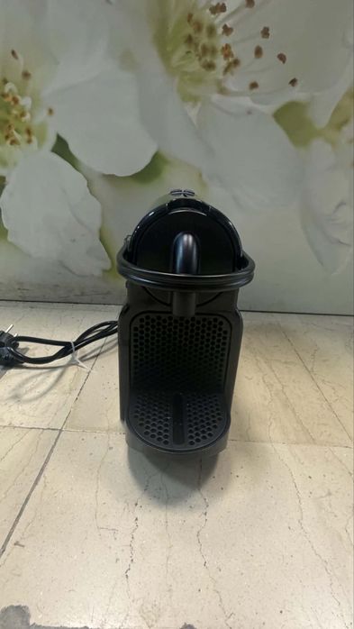 Еспресо машина Nespresso Inissia EN 80.B