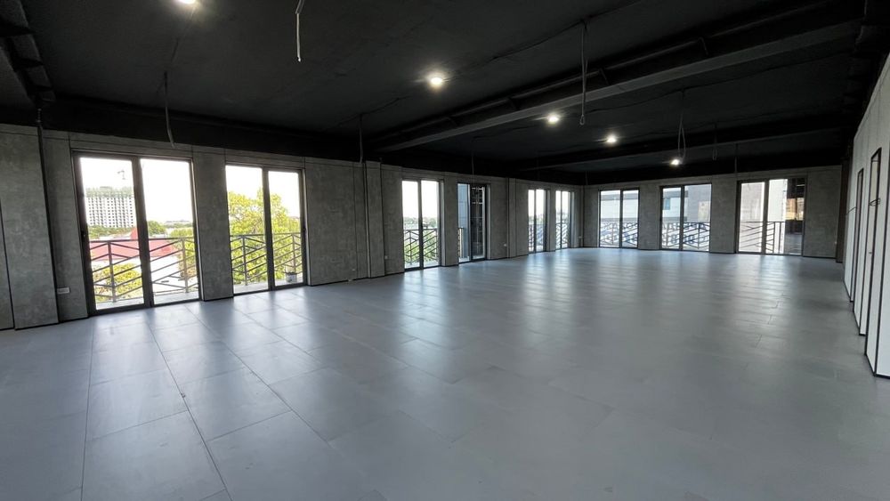 Аренда офиса 600 кв.м. в Status Business Center