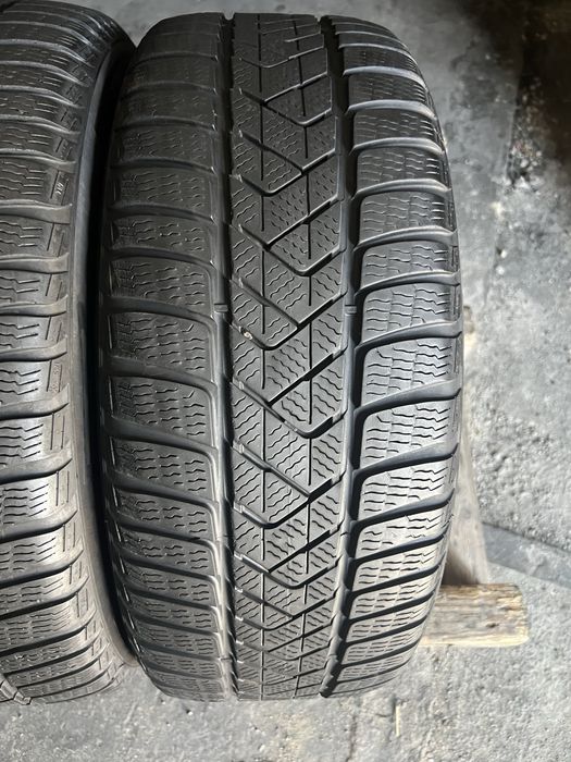 2 anvelope iarna 225/50/17 Pirelli Runflat 2024!