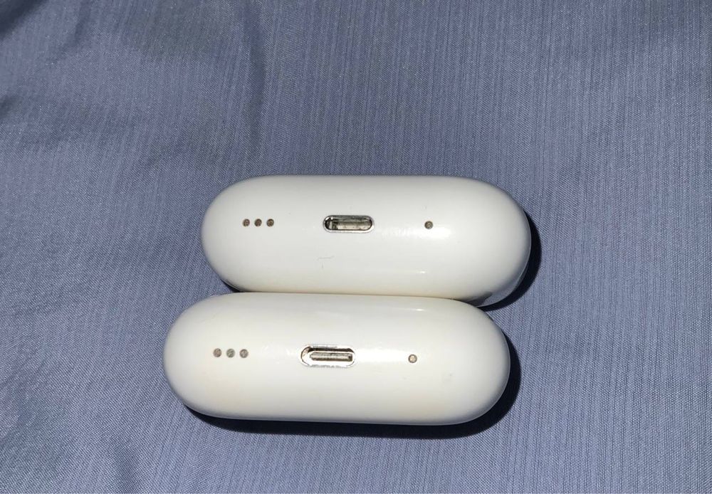 Airpods pro 2 оригинал один type-c один lightning