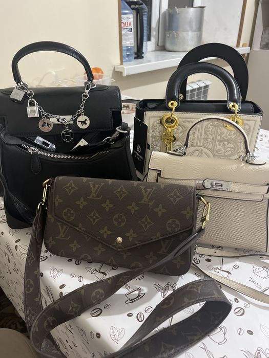 5 сумка вместе 15.000тг .Б/у 1.2рет ғана ұсталған