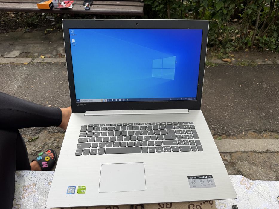 Leptop Lenovo ideapad 330