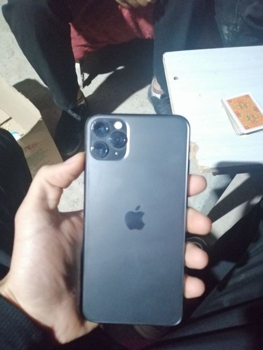 iphone 11 pro max ochilmagan