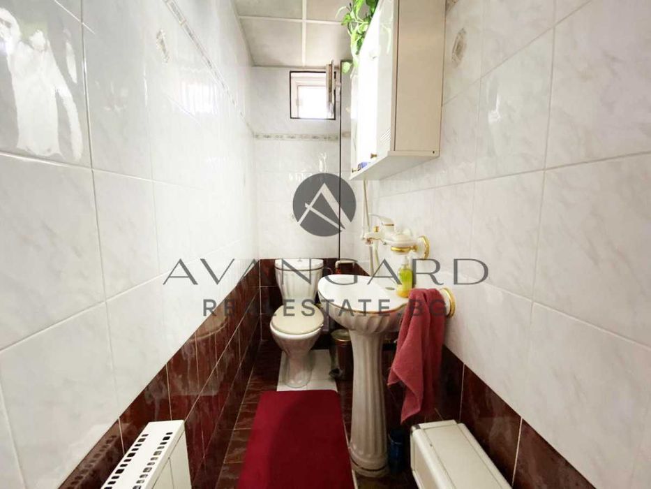 Продава се Тристаен апартамент в Пловдив, Кършияка - 110 кв.м за 1819 €/кв.м - Снимка #7