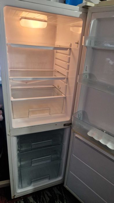 Продам холодильник