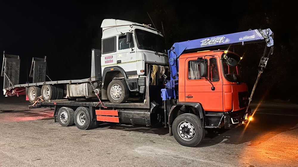 Грузовой эвакуатор-манипулятор