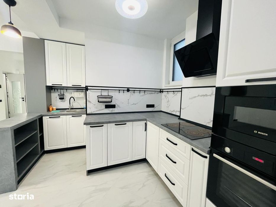 Duplex 5 camere ( Parter +Demisol) in Piata Romana