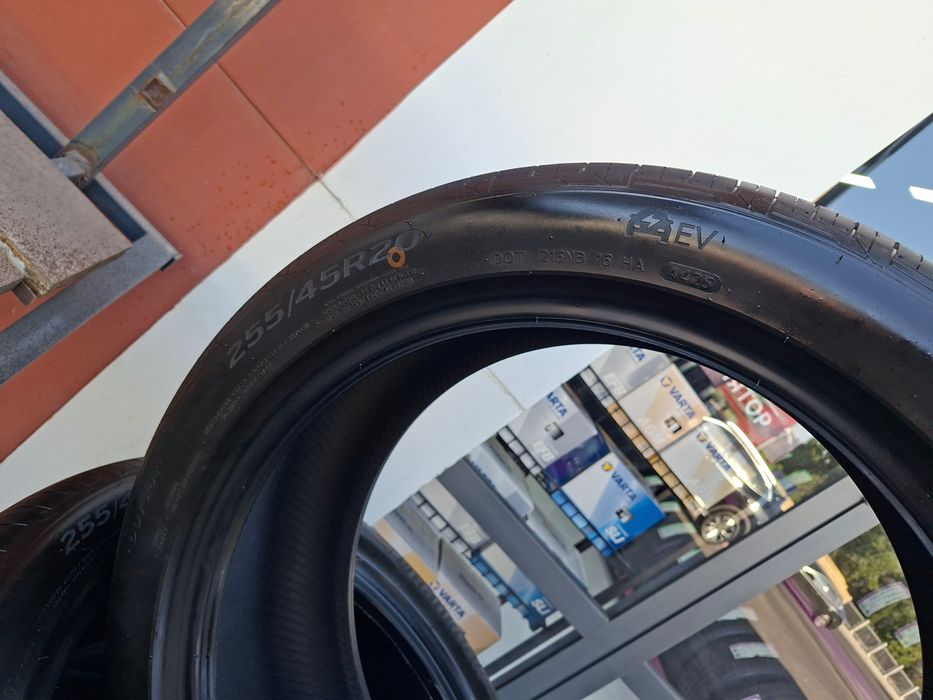 Hankook EV 255/45R20