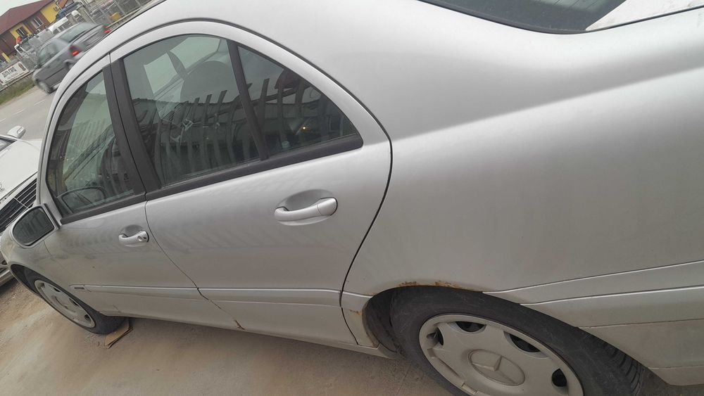 Мерцедес проодава