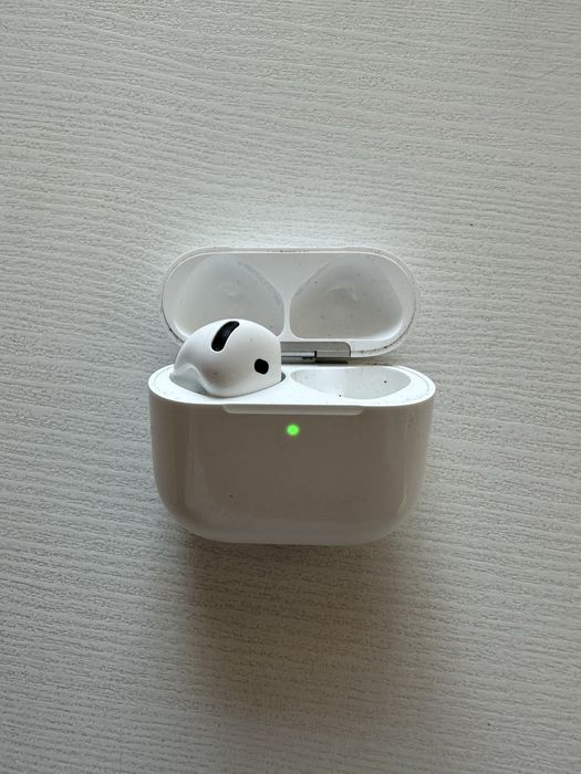 Наушник airpods 4 ANC