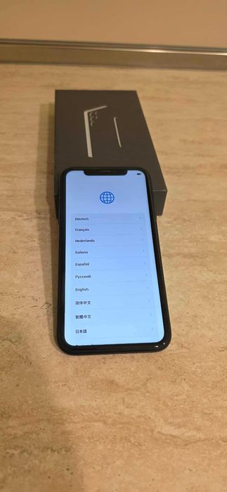 Apple iPhone XR 64GB - много запазен - 82 % батерия