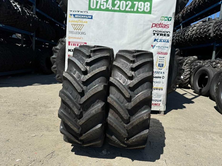 Cauciucuri noi pentru tractor fata 420/70R24 marca BKT