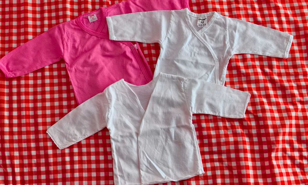 Бебешки дрехи различни размери