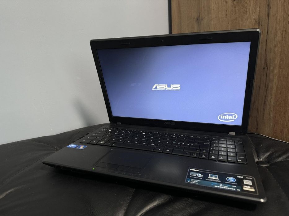 перфектен лаптоп asus