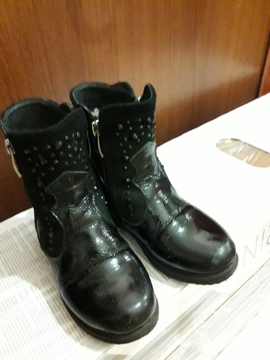 Продам зимние  детские сапожки Тиффани