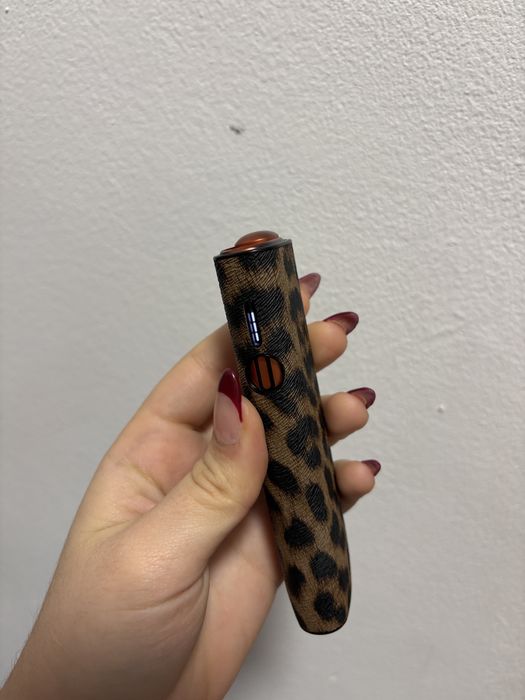 Vand Iqos Iluma i + husa