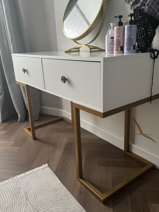 Консоль и 2 тумбочки