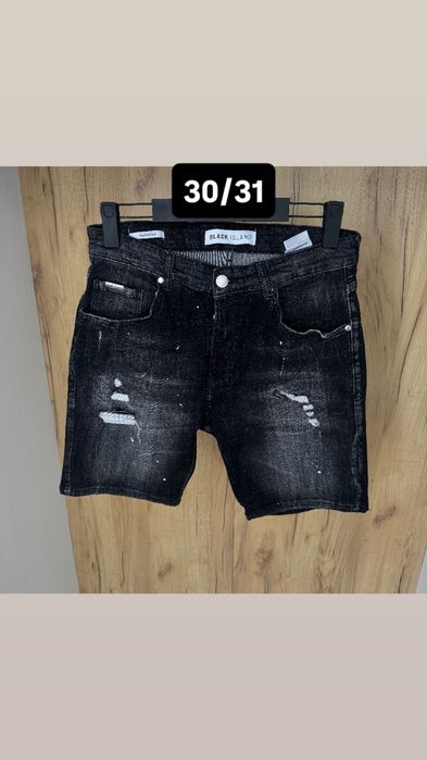 Къси дънки от марките Dsquared2, Black Island и Armani.