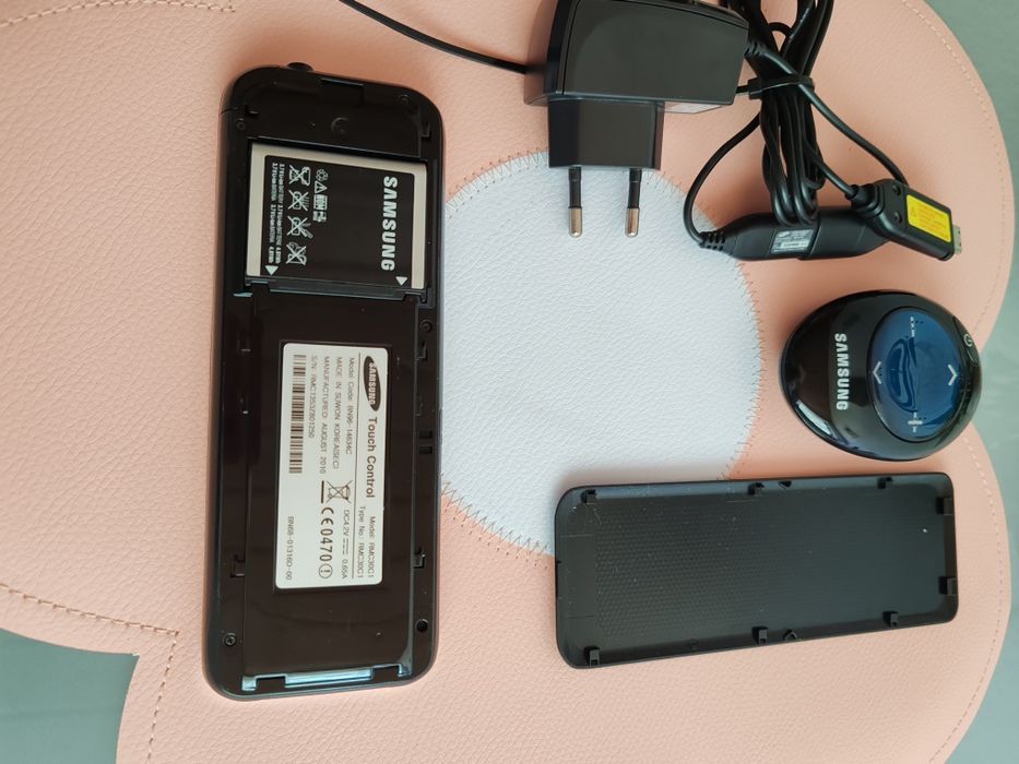 Pachet Complet Telecomenzi de Lux Samsung Touch Control RMC30C1 + Mini-Telecomandă + Încărcător