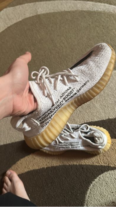 Yeezy 350 off white