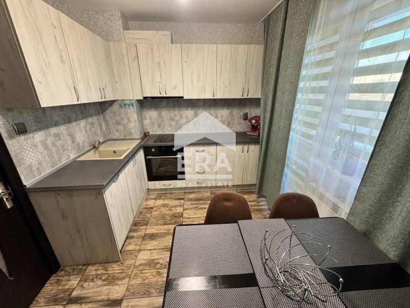 ЕКСКЛУЗИВНО!Четиристаен обзаведен апартамент за продажба - кв. Младост